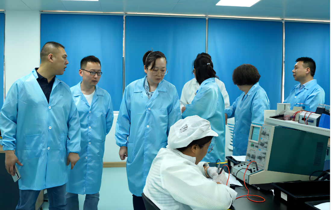 湖北省市场监督管理局、湖北省计量测试技术研究院领导一行到访创芯检测实验室交流合作